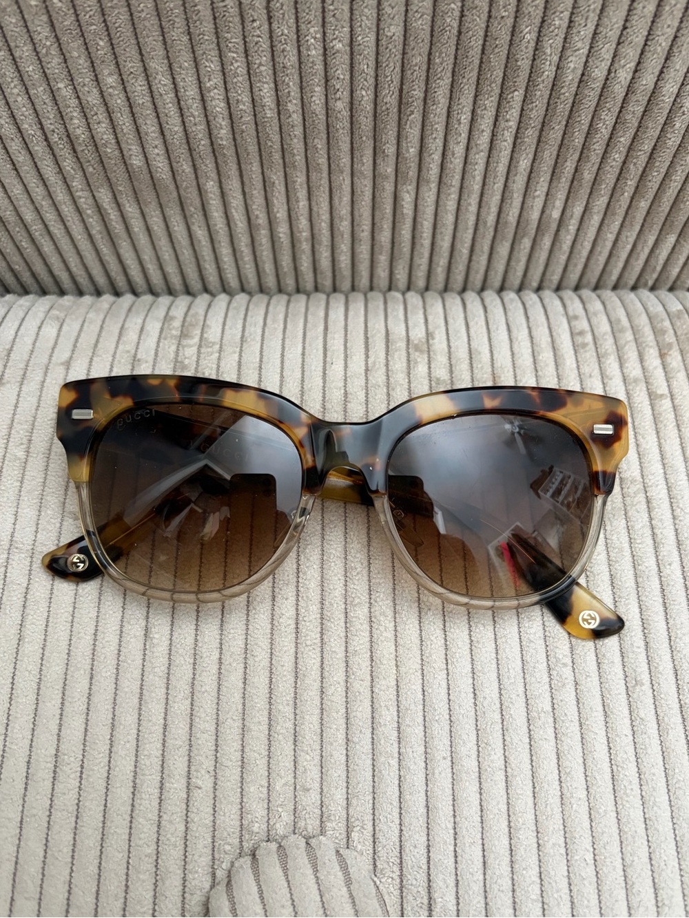 Gucci Tortoiseshell Cat-Eye Sunglasses with Brown Gradient Lenses